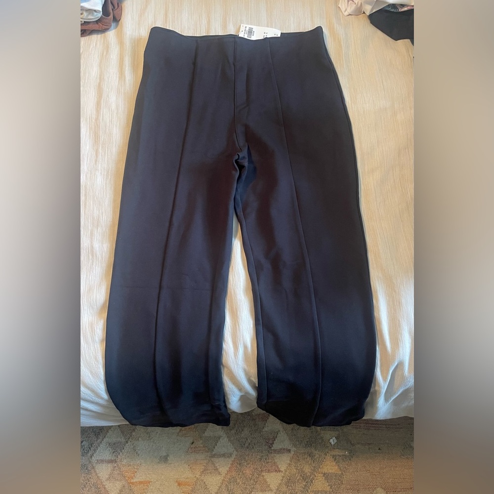 Black Abercrombie & Fitch trousers with tags